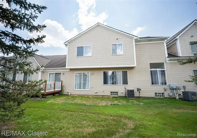 Homes for sale in Farmington Hills, MI | 29790 Palmer Ct, Farmington Hills, MI 48336 | MLS# 61010855