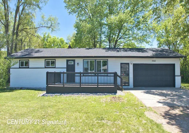 Homes for sale in Saginaw, MI | 5062 Akron St, Saginaw, MI 48601 | MLS# 50209915