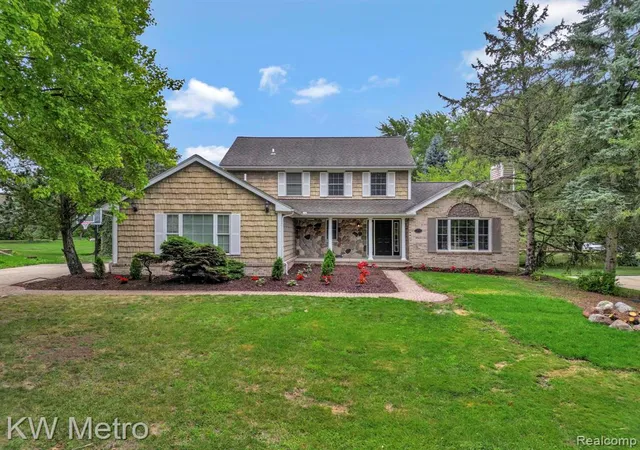 1st image of 1197 Kinlock Dr, Troy, MI 48098 | MLS# 61018345