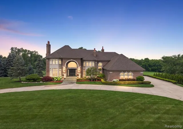 Photo 1 of Single family home for sale at 4650 Gatehouse Ct, Rochester, MI 48306 4946 | MLS# 61007596 | Listing updated on 2026-09-20