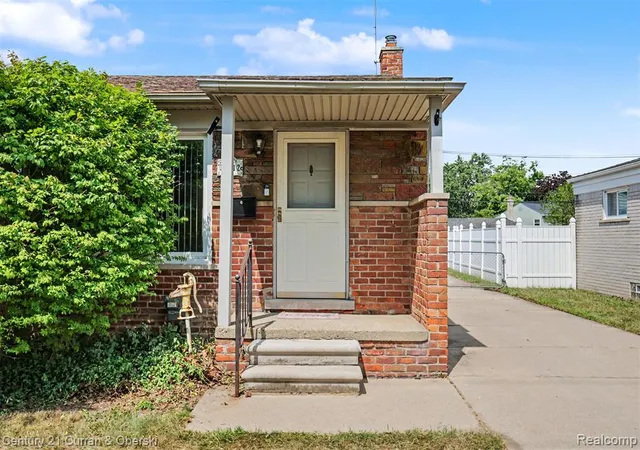 Photo 2 of Single family home for sale at 31512 Joy Rd, Livonia, MI 48150 3836 | MLS# 61023697 | Listing updated on 2026-08-29