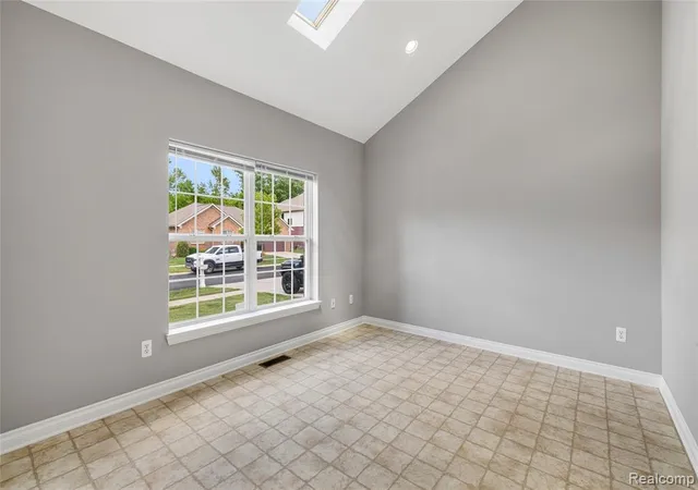 Photo 5 of Single Family Residence at 20798 Oak Ridge Dr, Clinton Township, MI 48036 | MLS# 61005525 |  | Sold on 2026-08-04