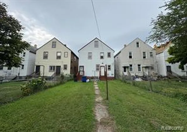 4th image of 9506 Charest St, Hamtramck, MI 48212 | MLS# 61009079