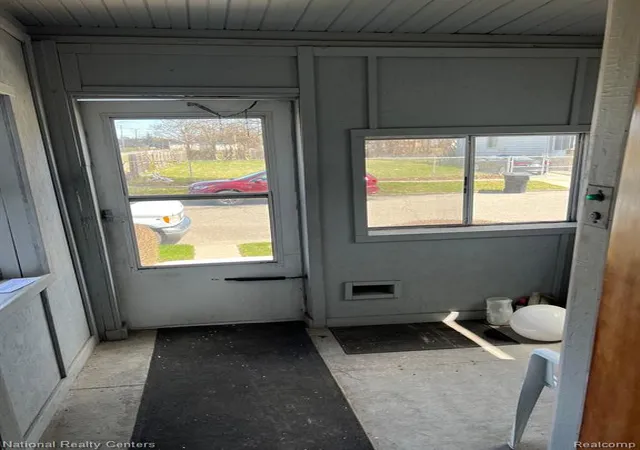 5th image of 5181 Holcomb St, Detroit, MI 48213 | MLS# 60387048