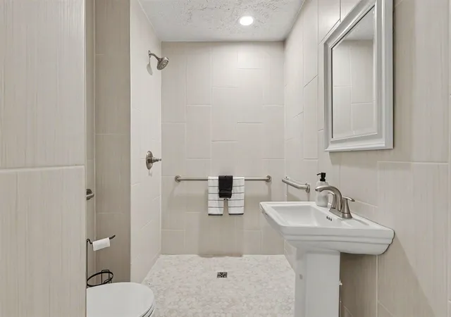 Photo 3 of Single family home for sale at 631 3 Mile Rd, Grand Rapids, MI 49505 | MLS# 70548875 | Listing updated on 2026-09-30