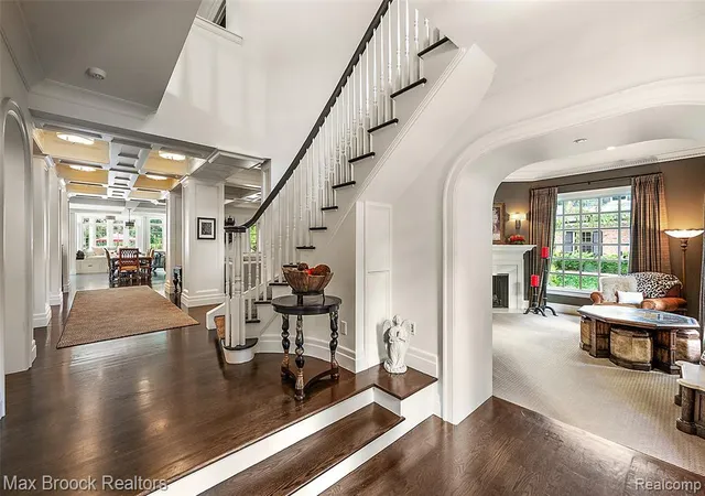 Photo 3 of Sale Pending at 700 Arlington St, Birmingham, MI 48009 1667 | MLS# 61025599 | Listing updated on 2026-09-01