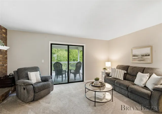 Photo 4 of Sale Pending at 2704 Copper Hl Dr, Grand Rapids, MI 49525 | MLS# 70547964 | Listing updated on 2026-07-28