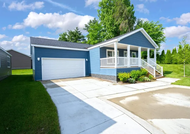 2nd image of 2756 Naples Ct, Lapeer, MI 48446 | MLS# 50212187
