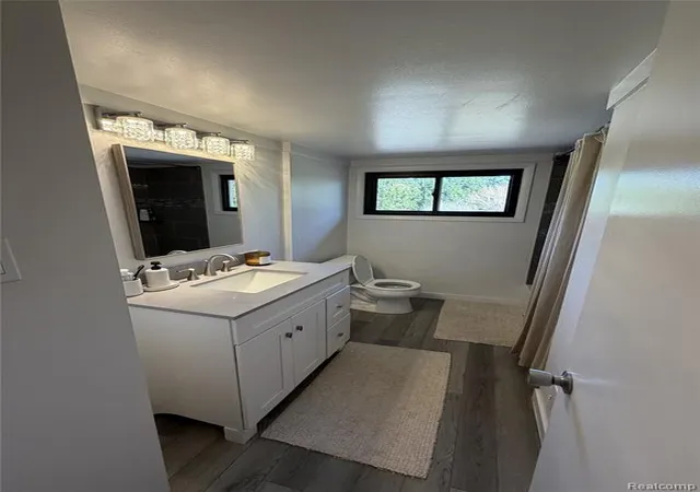 Photo 4 of Single Family Residence at 53162 Briar Dr, Shelby Township, MI 48316 | MLS# 60982928 | | Sold on 2026-05-12