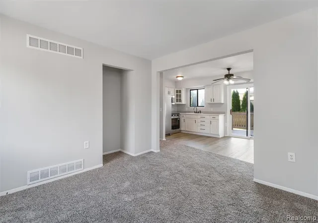 Photo 4 of Condo for sale at 40808 Highpointe Dr, Clinton Township, MI 48038 | MLS# 61023032 | Listing updated on 2026-08-31
