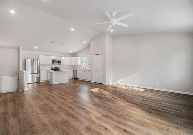 3rd image of 909 Valley View Ct, Marshall, MI 49068 | MLS# 70521971