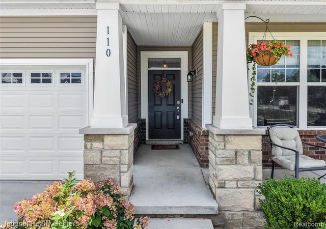 Photo 4 of Sale Pending at 110 Wainwright, Novi, MI 48377 2704 | MLS# 61023289 | Listing updated on 2026-08-25