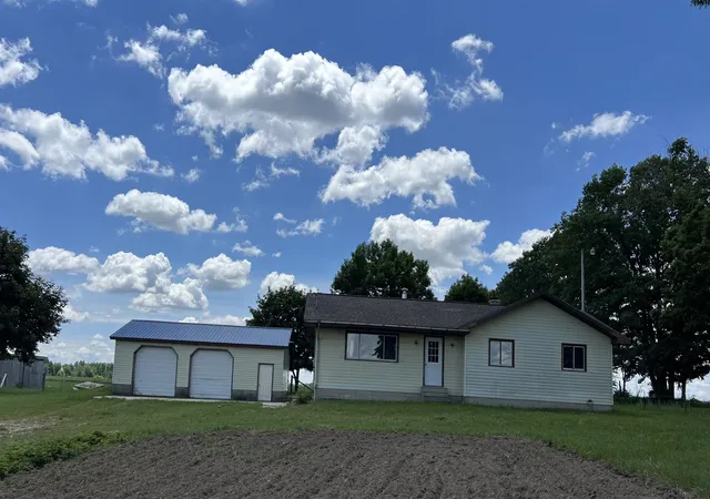 Homes for sale in Blanchard, MI | 11499 W Fremont Rd, Blanchard, MI 49310 | MLS# 80070094