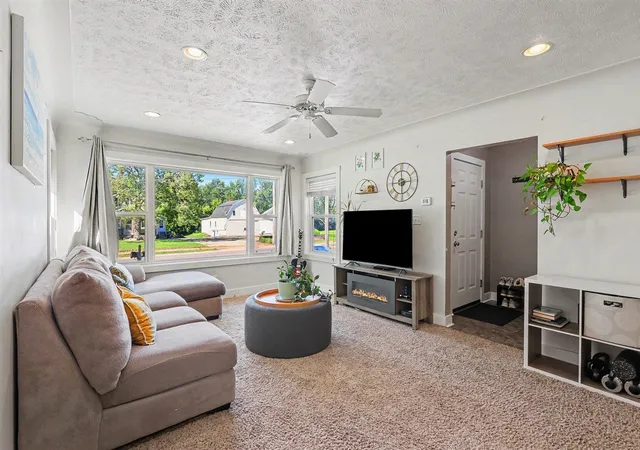 Photo 2 of Sale Pending at 6450 Adams St, Zeeland, MI 49464 | MLS# 70554633 | Listing updated on 2026-09-02