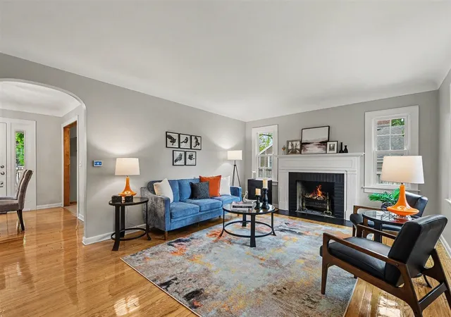 Photo 2 of Sale Pending at 1122 Keneberry Way, Grand Rapids, MI 49506 | MLS# 70531220 | Listing updated on 2026-05-14