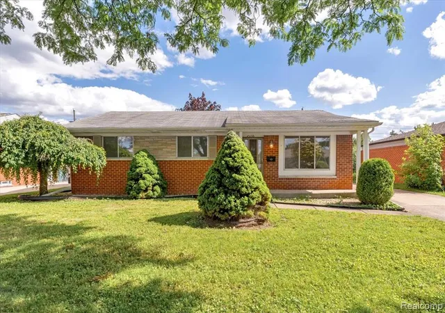 2nd image of 2638 Athena Dr, Troy, MI 48083 | MLS# 61003277