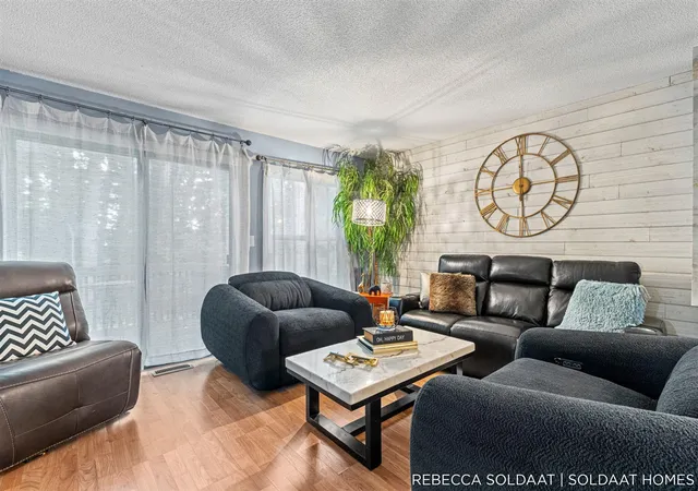 Photo 4 of Condo for sale at 2539 Chatham Woods Dr, Grand Rapids, MI 49546 | MLS# 70546873 | Listing updated on 2026-09-17