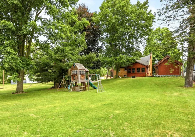 Homes for sale in Vassar, MI | 221 Saginaw St, Vassar, MI 48768 | MLS# 50212247