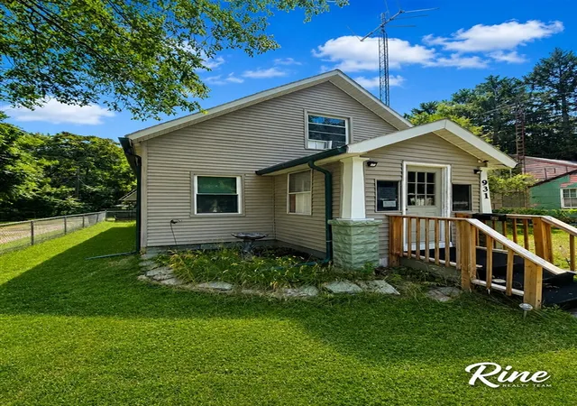Homes for sale in Benton Harbor, MI | 931 Jennings Ave, Benton Harbor, MI 49022 | MLS# 70543505