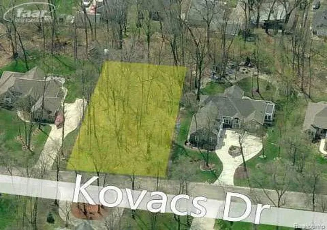Homes for sale in Linden, MI | 7531 Kovacs Dr, Linden, MI 48451 | MLS# 60988993