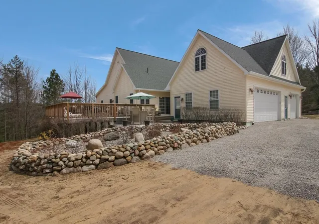 Homes for sale in Williamsburg, MI | 3855 Pulver Woods Dr, Williamsburg, MI 49690 | MLS# 80065850