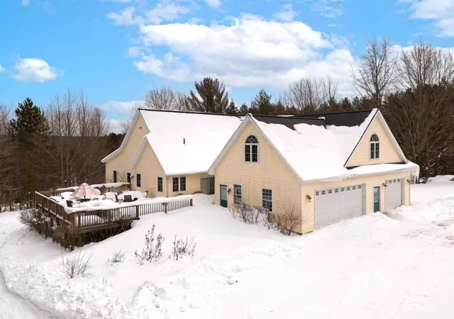 Homes for sale in Williamsburg, MI | 3855 Pulver Woods Dr, Williamsburg, MI 49690 | MLS# 80065850