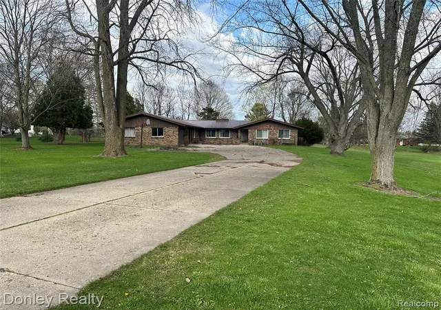 Homes for sale in Caro, MI | 1120 Northview Dr, Caro, MI 48723 | MLS# 60986212