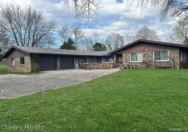 Homes for sale in Caro, MI | 1120 Northview Dr, Caro, MI 48723 | MLS# 60986212