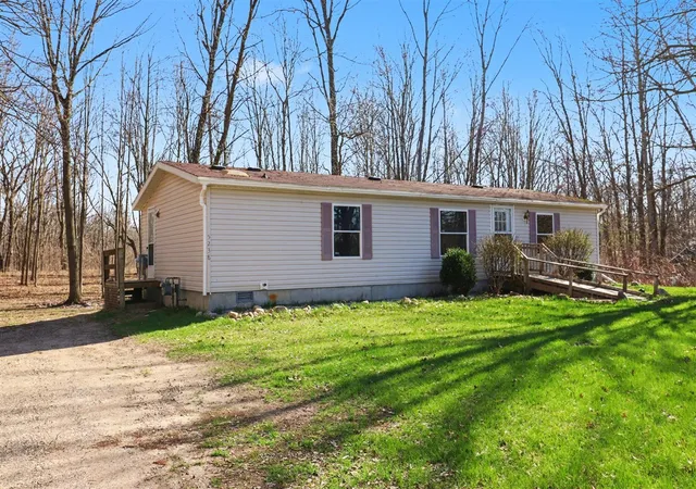 Homes for sale in Weidman, MI | 5238 Tilmann Ln, Weidman, MI 48893 | MLS# 70518149