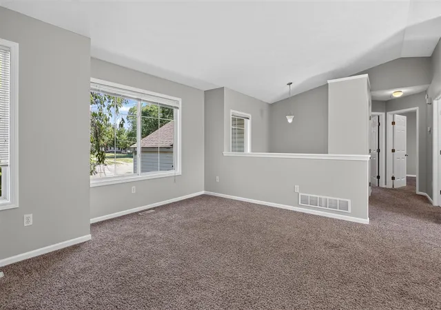 Photo 4 of Sale Pending at 1006 26th Street, Wyoming, MI 49509 | MLS# 70549961 | Listing updated on 2026-08-09