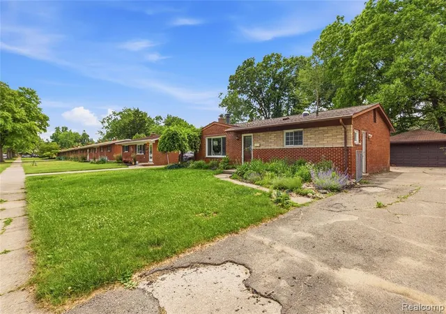 29th image of 22159 W Brandon St, Farmington Hills, MI 48336 | MLS# 61002465