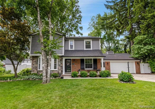 Homes for sale in Berkley, MI | 1615 Earlmont Rd, Berkley, MI 48072 | MLS# 61004980