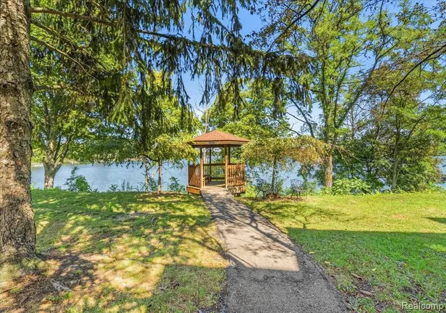 Photo 3 of Sale Pending at 9631 Harbour Cove Ct, Ypsilanti, MI 48197 6901 | MLS# 61024918 | Listing updated on 2026-09-15