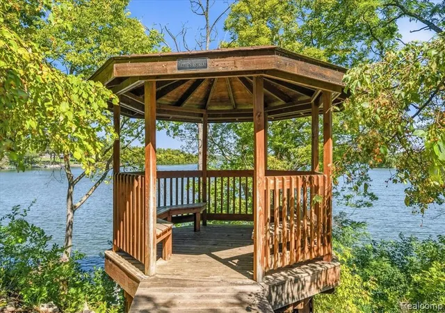 Photo 4 of Sale Pending at 9631 Harbour Cove Ct, Ypsilanti, MI 48197 6901 | MLS# 61024918 | Listing updated on 2026-09-15