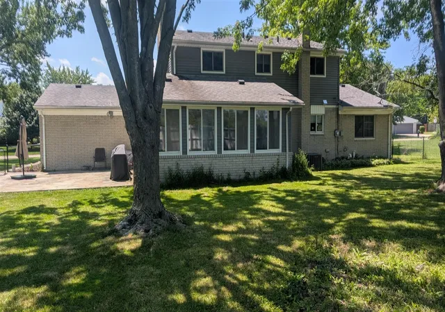 Homes for sale in Farmington Hills, MI | 25964 Kilreigh Dr, Farmington Hills, MI 48336 | MLS# 70544181