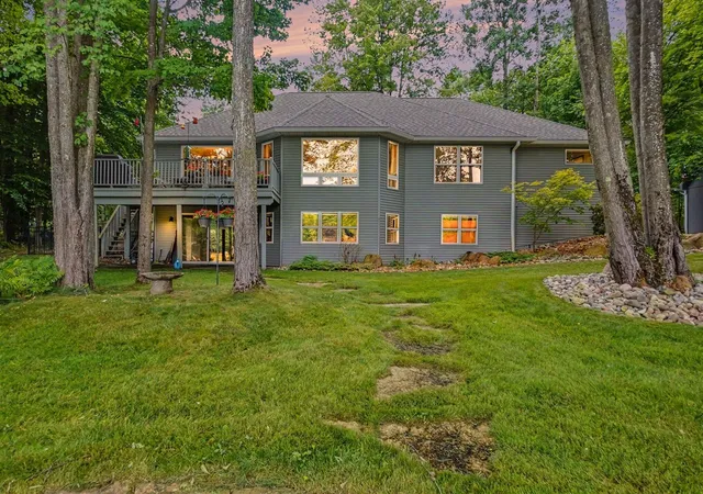 Photo 1 of Sale Pending at 9712 Fawn Lake Dr, Stanwood, MI 49346 | MLS# 70550563 | Listing updated on 2026-09-10