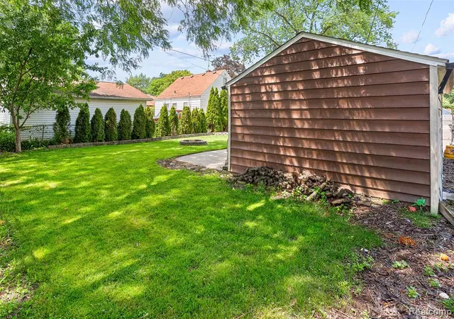 26th image of 21726 Alger St, Saint Clair Shores, MI 48080 | MLS# 61006303