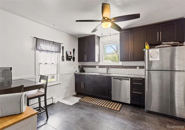4th image of 21726 Alger St, Saint Clair Shores, MI 48080 | MLS# 61006303