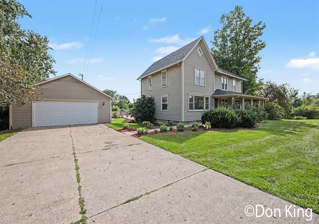 Photo 2 of Single family home for sale at 296 13 Mile Rd, Sparta, MI 49345 | MLS# 70553512 | Listing updated on 2026-09-09