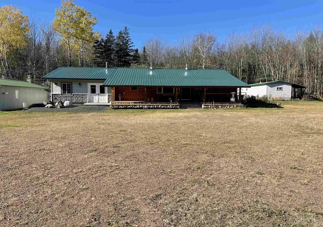 Homes for sale in Ironwood, MI | E3233 Lake Rd, Ironwood, MI 49938 | MLS# 50192730