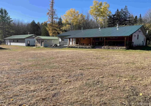 Homes for sale in Ironwood, MI | E3233 Lake Rd, Ironwood, MI 49938 | MLS# 50192730