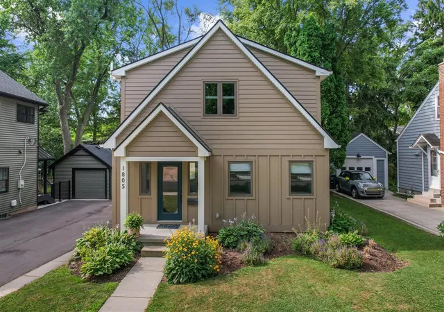 1st image of 1805 Charlton Ave, Ann Arbor, MI 48103 | MLS# 70553066