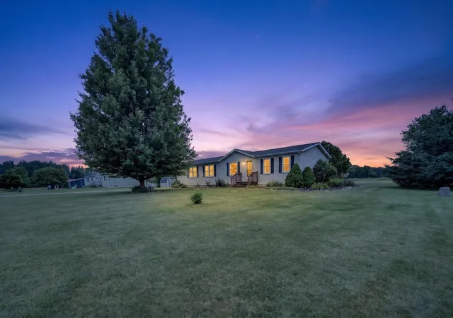 Homes for sale in Lyons, MI | 3663 S Lyons Rd, Lyons, MI 48851 | MLS# 70542013