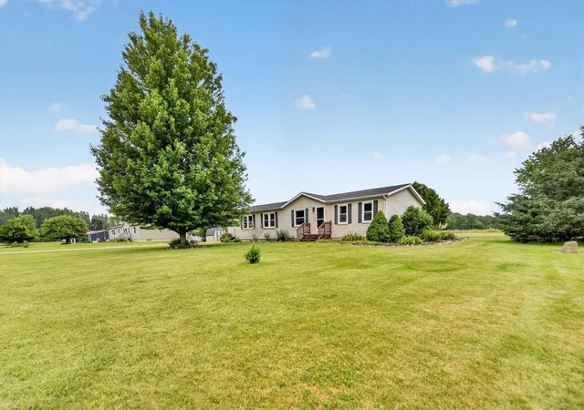 Homes for sale in Lyons, MI | 3663 S Lyons Rd, Lyons, MI 48851 | MLS# 70542013