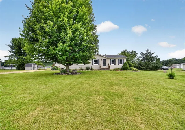 Homes for sale in Lyons, MI | 3663 S Lyons Rd, Lyons, MI 48851 | MLS# 70542013