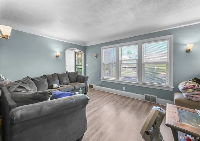 Photo 2 of Sale Pending at 10046 Cheyenne St, Detroit, MI 48227 5700 | MLS# 61003722 | Listing updated on 2026-10-06