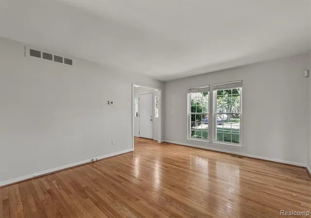 Photo 5 of Single family home for sale at 16249 Birwood Ave, Beverly Hills, MI 48025 | MLS# 61020358 | Listing updated on 2026-08-29