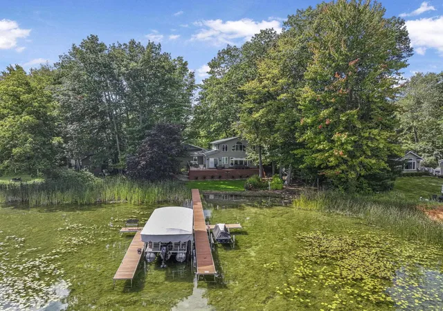 Homes for sale in Interlochen, MI | 4923 Lakeview Dr, Interlochen, MI 49643 | MLS# 80067680