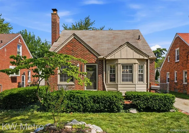 28th image of 2048 Anita Ave, Grosse Pointe Woods, MI 48236 1428 | MLS# 61024384