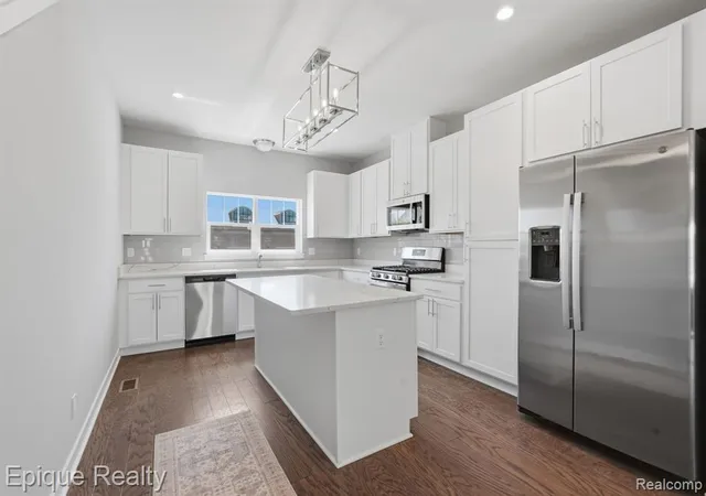 Photo 3 of Condo for sale at 25533 Meadowbrook Rd #42, Novi, MI 48375 | MLS# 61019224 | Listing updated on 2026-08-11
